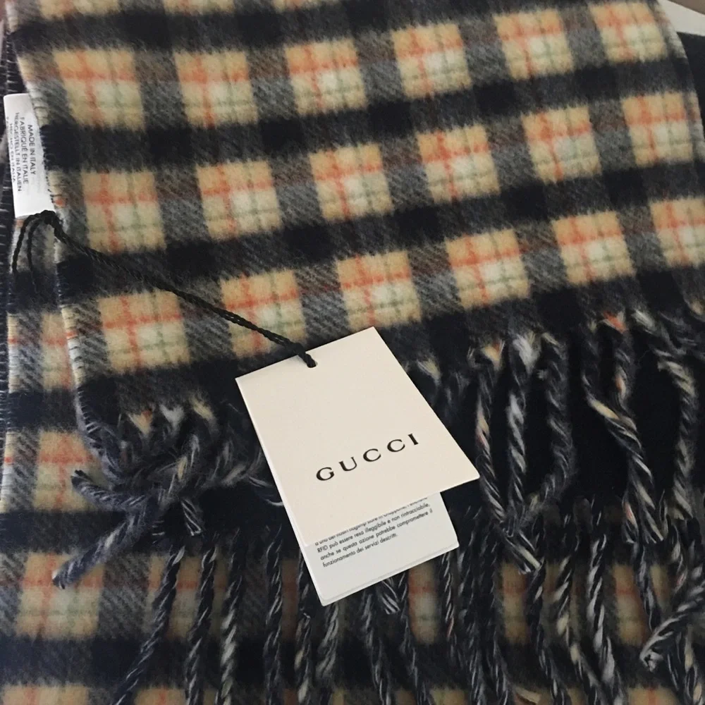 NWT Gucci 597527 4G200 Plaid Gg Pattern Wool 100 Reversible Muffler. - Picture 6 of 9